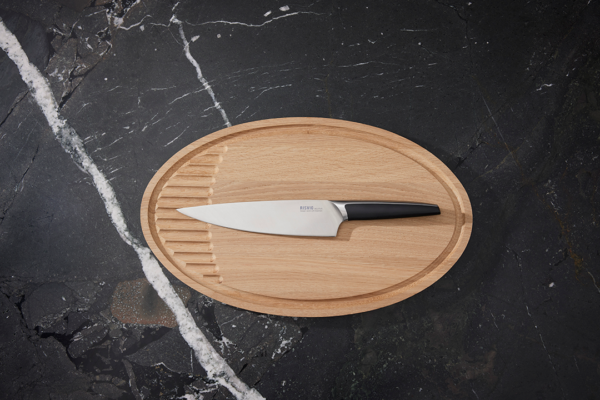 Kokkekniv 20 cm og skærebræt fra Risvig